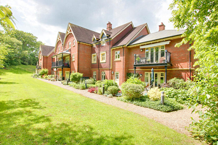2 Bedroom Apartment For Sale In Bishop's Waltham - No Chain, SO32