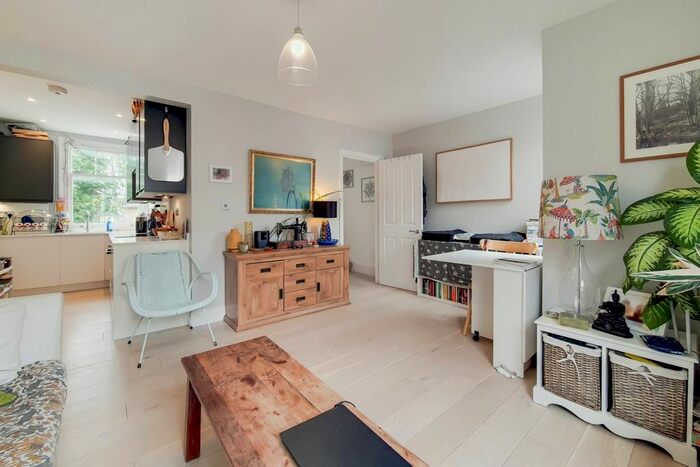 2 Bedroom Maisonette To Rent In Middle Lane, Crouch End, London, N8