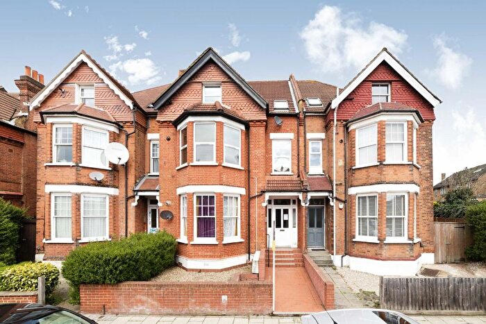 2 Bedroom Flat To Rent In Pinfold Road, London, SW16