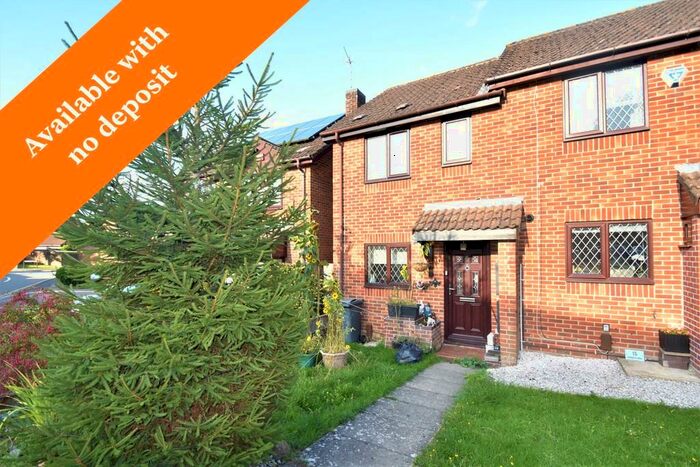 2 Bedroom End Of Terrace House To Rent In No Deposit Option Available - Harkness Drive, Waterlooville, PO7