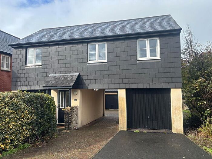 2 Bedroom Flat To Rent In Catnip Close, Axminster, EX13