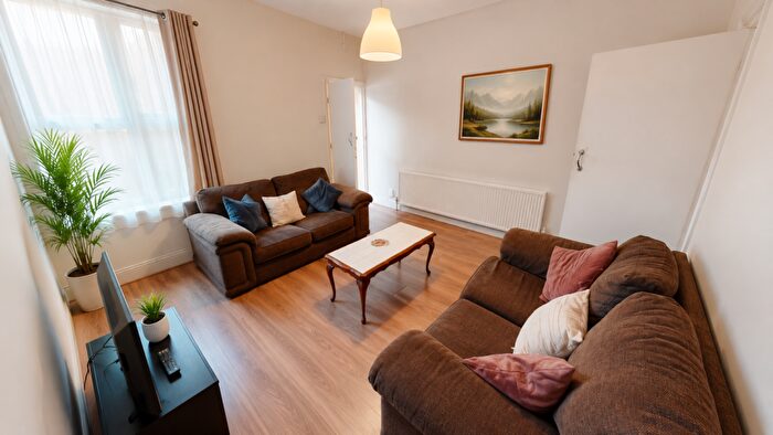 4 Bedroom House To Rent In Tiverton Road, Selly Oak, Birmingham, B29