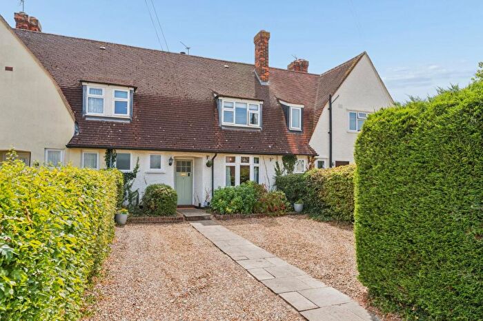 3 Bedroom Terraced House For Sale In The Crescent, St Ippolyts, Hitchin, SG4