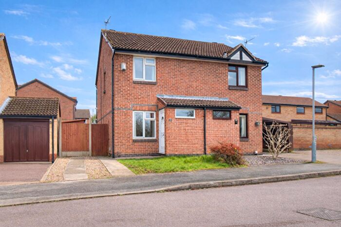 2 Bedroom Semi Detached House For Sale In Broadleigh Close, West Bridgford, Nottingham, NG2