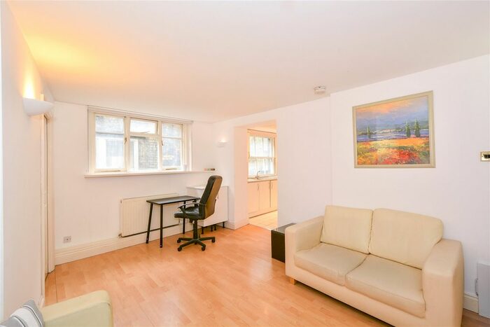 1 Bedroom Flat To Rent In Bishopsgate, Liverpool Street, EC2M