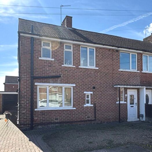 3 Bedroom Semi-Detached House For Sale In Laburnum Drive, Doncaster, DN3