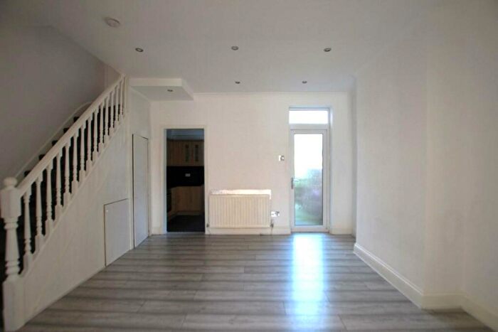 3 Bedroom Terraced House For Sale In Hanbury Road, Tottenham Hale, London, N17