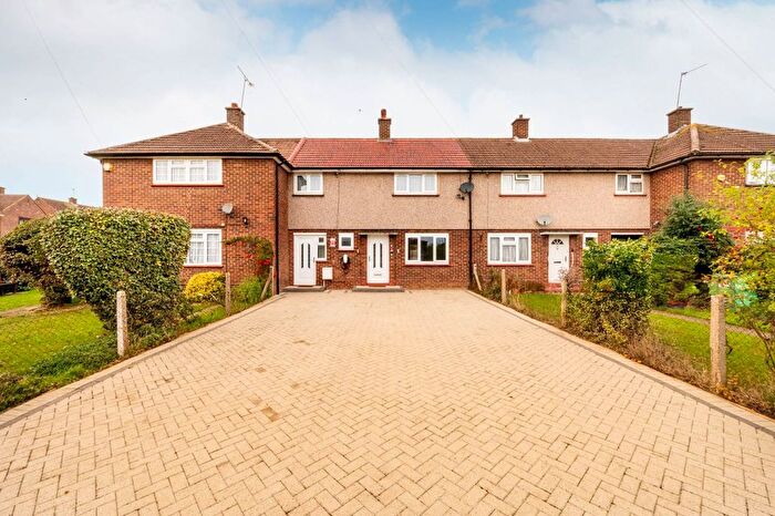 3 Bedroom Terraced House For Sale In Keel Drive, Berkshire, Slough, SL1