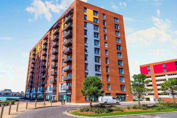 2 Bedroom Apartment To Rent In Azera, Centenary Quay, Southampton, SO19