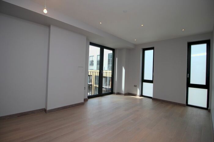 1 Bedroom Flat To Rent In Tritton House, The Ram Quarter, Wandsworth, SW18