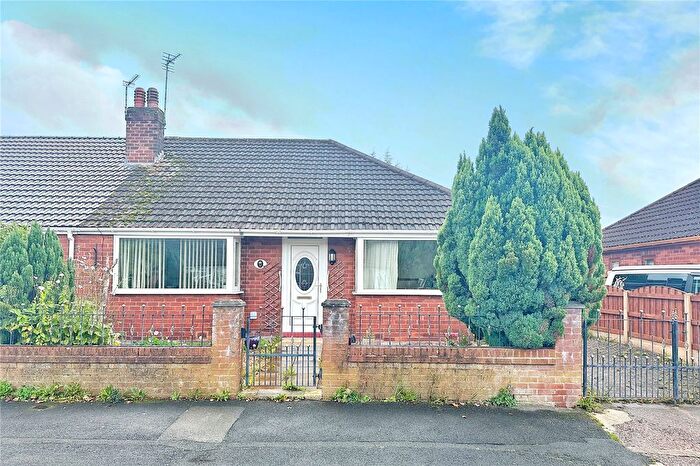 2 Bedroom Bungalow For Sale In School Road, Failsworth, Manchester, Greater Manchester, M35