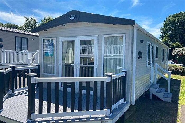 3 Bedroom Property For Sale In Main Road, Ventnor, PO38