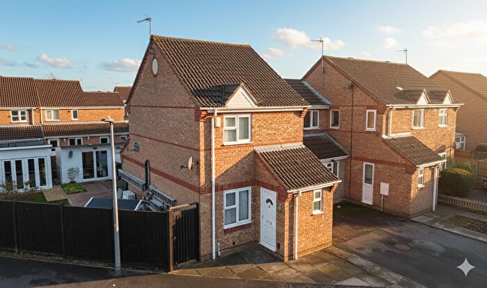 3 Bedroom Terraced House For Sale In Heron Park, Peterborough, PE1