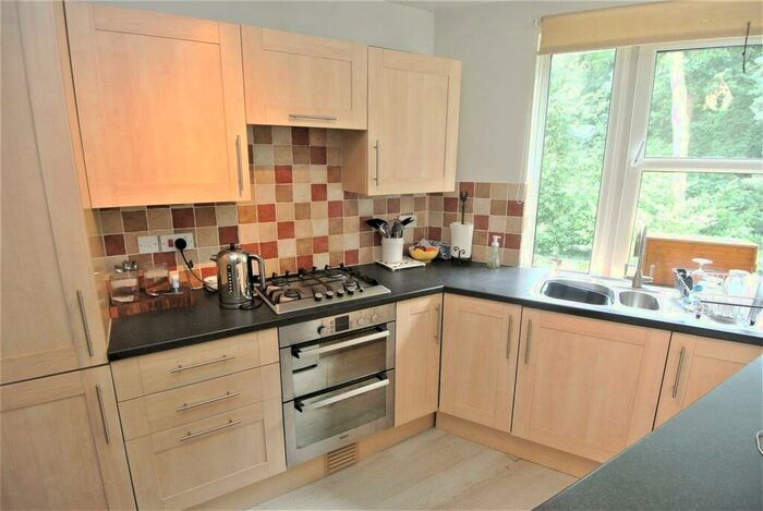 2 Bedroom Apartment To Rent In Weybridge, KT13