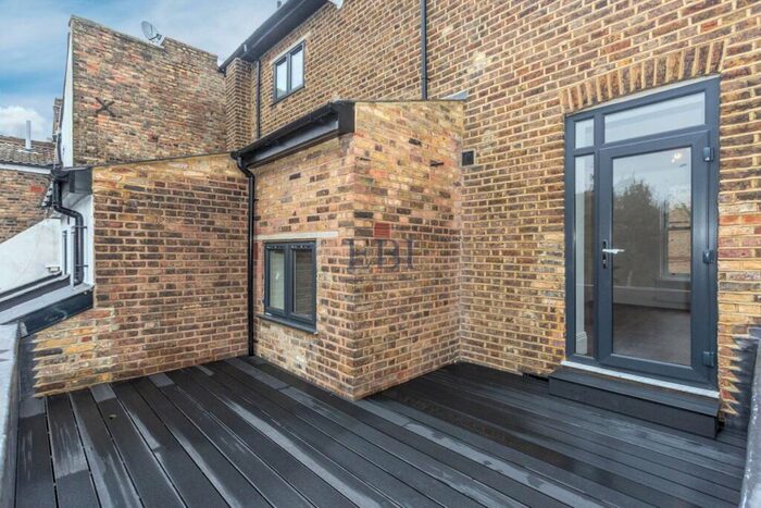 2 Bedroom Apartment To Rent In Asylum Road, London, SE15