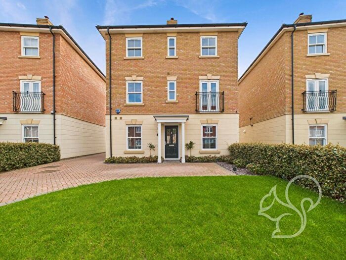 5 Bedroom Town House For Sale In Woodlands Park Drive, Dunmow, CM6
