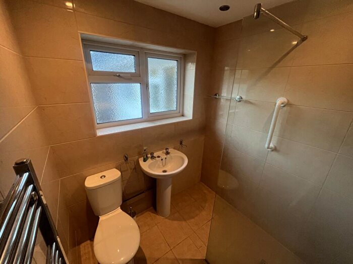 2 Bedroom Detached Bungalow To Rent In The Causeway, Tisbury, Salisbury, SP3
