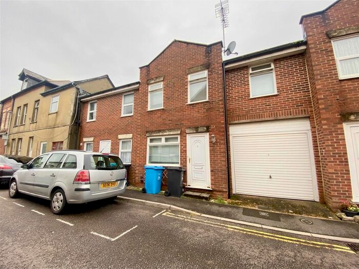 2 Bedroom Maisonette To Rent In Randolph Road, Parkstone, Poole, BH14