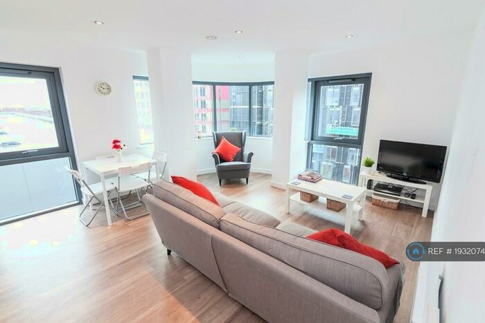 2 Bedroom Flat To Rent In Nuovo Apartments, Manchester, M4