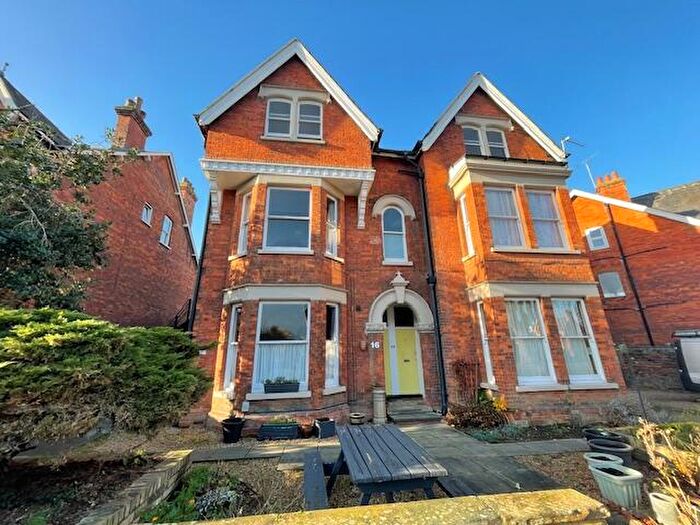 2 Bedroom Flat To Rent In Rothsay Road, MK40