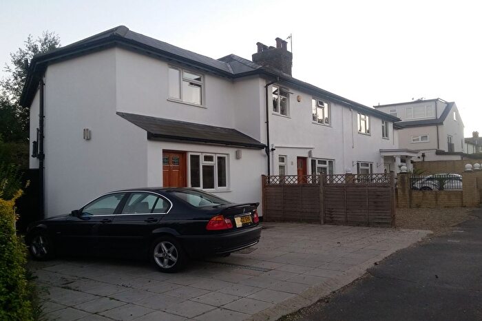 2 Bedroom Terraced House To Rent In Long Drive, Acton, W3