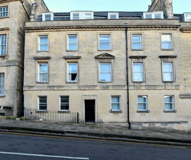 2 Bedroom Apartment To Rent In Fountain Buildings, Bath, Somerset, BA1