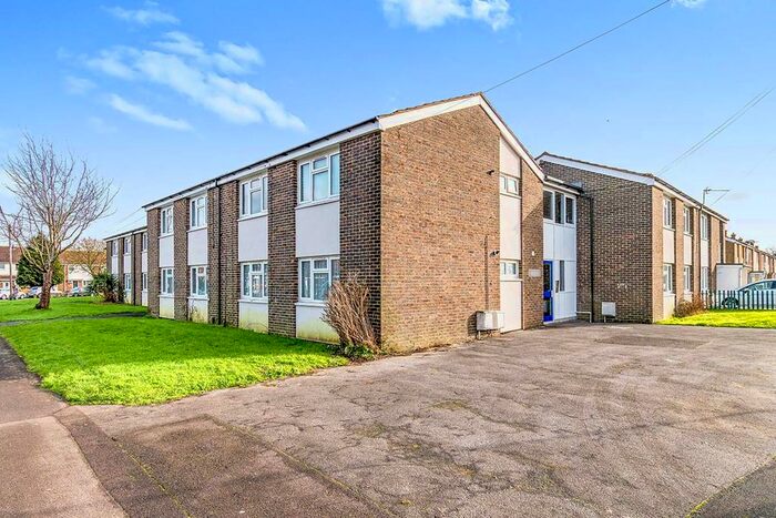 1 Bedroom Flat To Rent In Bridge House, Gregson Avenue, Gosport, Hampshire PO13