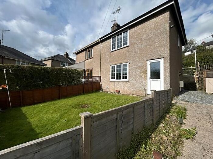 3 Bedroom Semi-Detached House To Rent In The Lawn, Tavistock, PL19