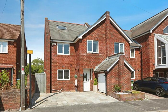 4 Bedroom End Of Terrace House For Sale In Alexandra Road, Shirley, Southampton, Hampshire, SO15