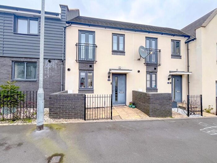 2 Bedroom Terraced House For Sale In Mansell Road, Patchway, Bristol, BS34
