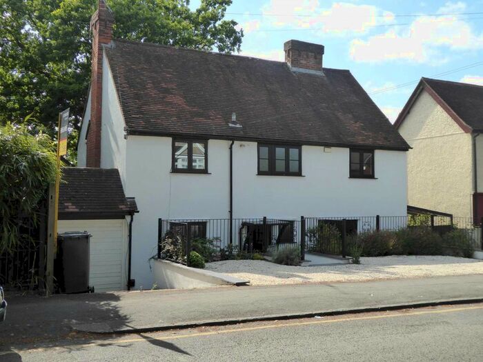 4 Bedroom Property To Rent In Northcourt Avenue, Reading, RG2