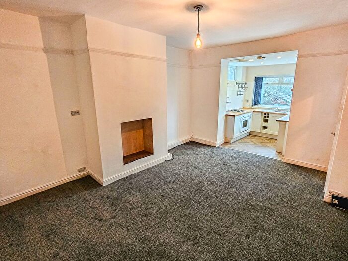 1 Bedroom Terraced House To Rent In Park Street, Batley, WF17