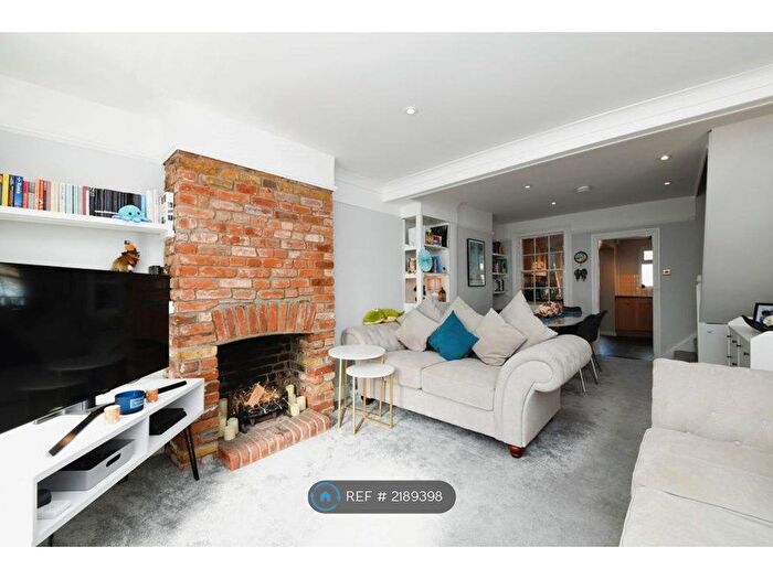 2 Bedroom End Of Terrace House To Rent In South Primrose Hill, Chelmsford, CM1