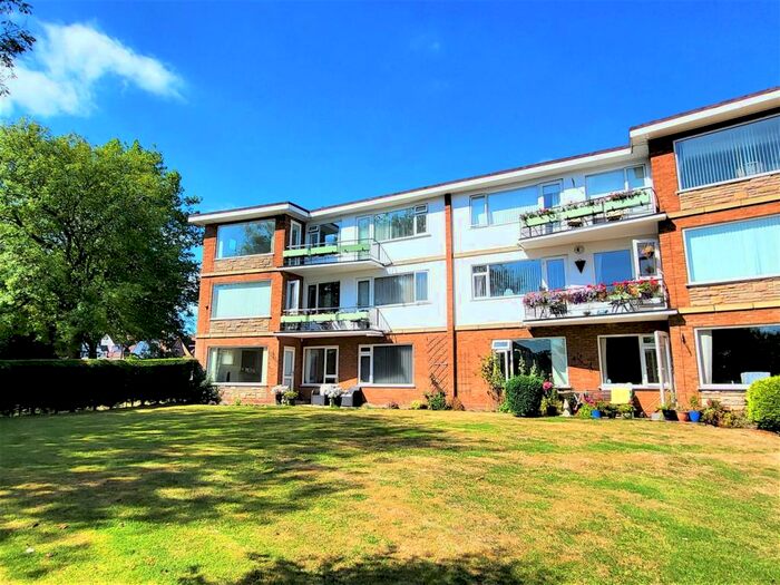 2 Bedroom Flat To Rent In Brooks Road, Sutton Coldfield, B72