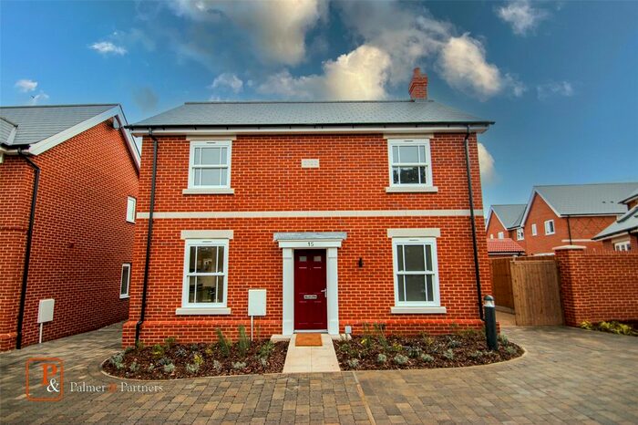 3 Bedroom Detached House To Rent In Bonita Walk, Colchester, Essex, CO4