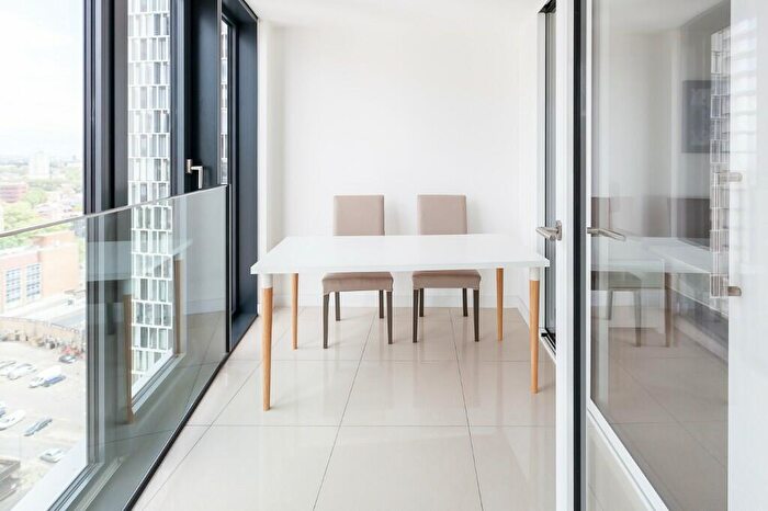 1 Bedroom Apartment To Rent In Station Street, Stratford, E15