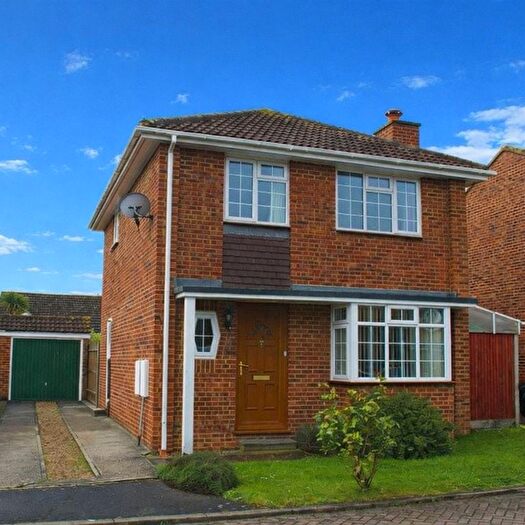 3 Bedroom Detached House To Rent In Midley Close, Allington, ME16
