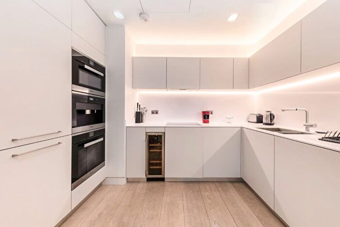 1 Bedroom Flat To Rent In Tudor House, One Tower Bridge, SE1