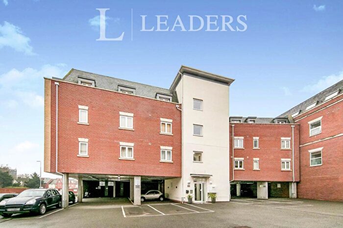 2 Bedroom Flat To Rent In Priory Court, Crouch Street, Colchester, CO3