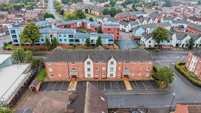 2 Bedroom Flat To Rent In Walker Road, Walsall, West Midlands, WS3