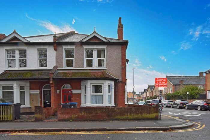 2 Bedroom Flat To Rent In Fairfield South, Kingston Upon Thames, KT1