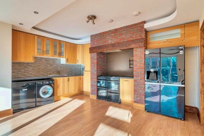 4 Bedroom Detached House To Rent In St. Thomas Drive, Pinner, Middlesex, HA5