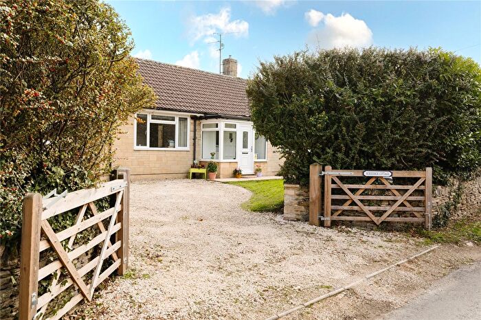 3 Bedroom Bungalow For Sale In Cricklade Street, Poulton, Cirencester, Gloucestershire, GL7