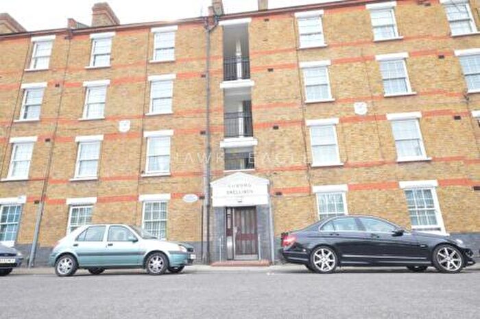 3 Bedroom Maisonette To Rent In London, E1