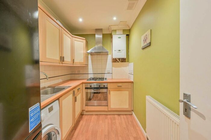 1 Bedroom Flat To Rent In Leeland Terrace, West Ealing, London, W13