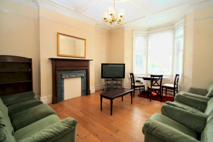 5 Bedroom Semi-Detached House To Rent In Osborne Road, Newcastle Upon Tyne, NE2