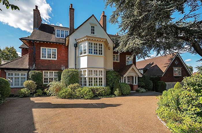 7 Bedroom Detached House For Sale In Wilderness Road, Chislehurst, BR7