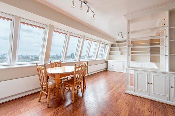 3 Bedroom Flat To Rent In Parliament Hill, Hampstead, NW3