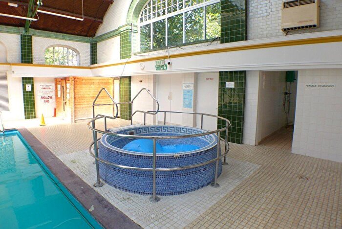 1 Bedroom Flat To Rent In Rowanwood Avenue, The Hollies, DA15