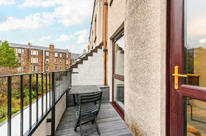 2 Bedroom Property To Rent In Lauriston Place, Edinburgh, Midlothian, EH3